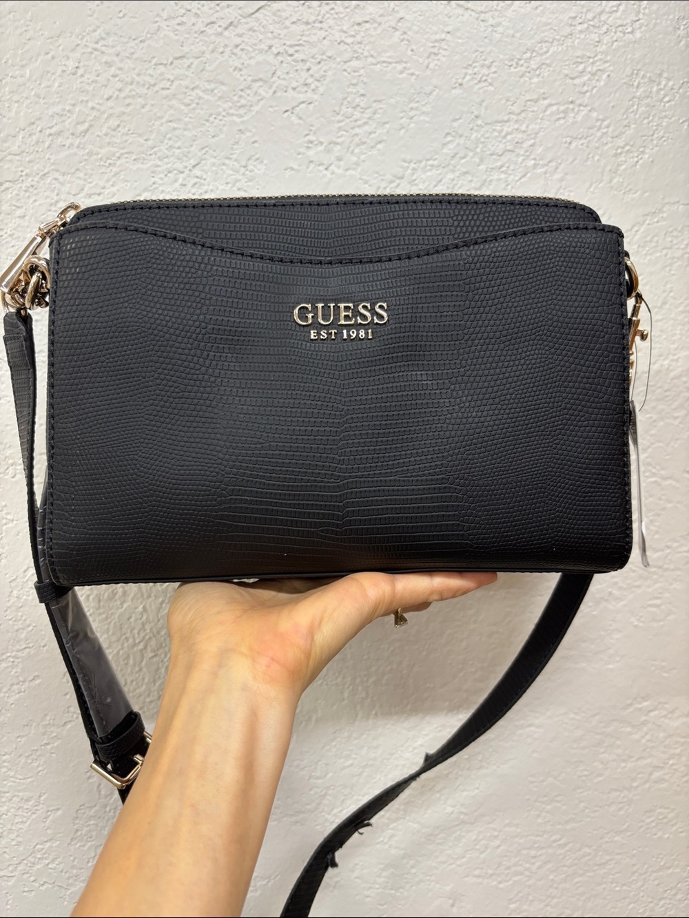 GUESS lyndi Crossbody bag black